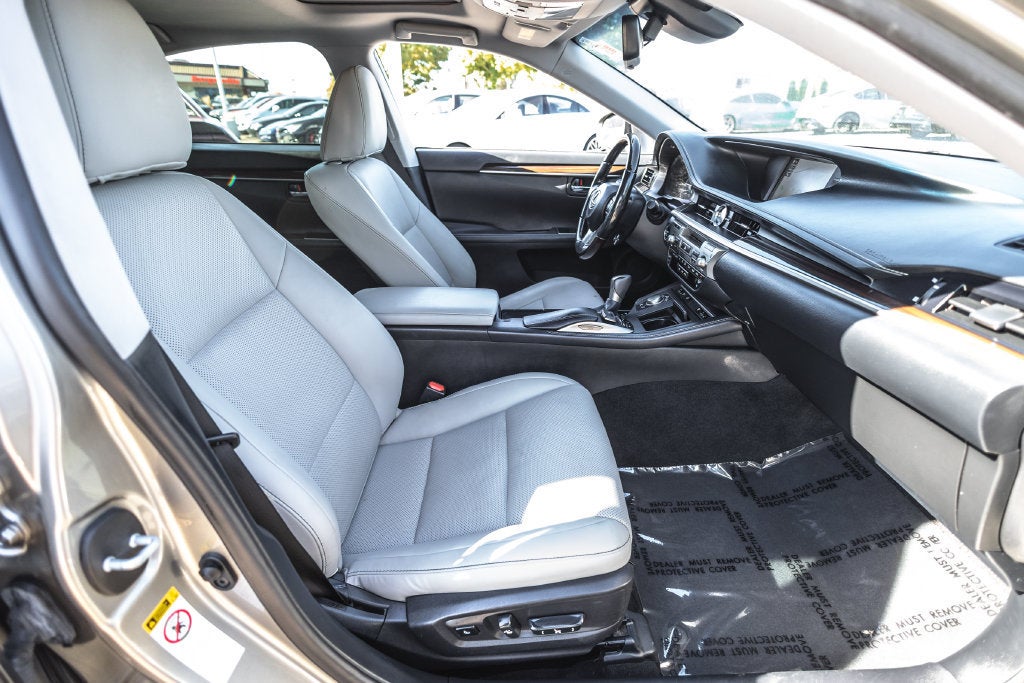 2017 Lexus ES ES 300h