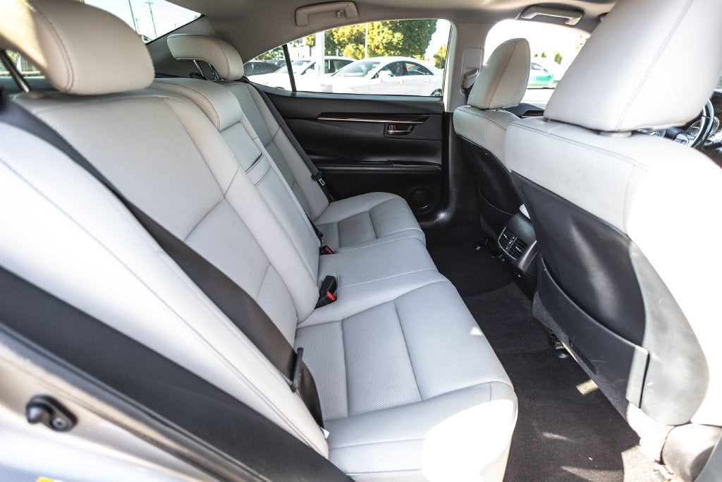 2017 Lexus ES ES 300h