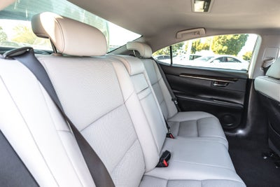 2017 Lexus ES ES 300h