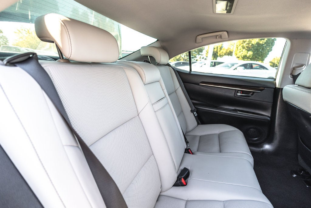 2017 Lexus ES ES 300h
