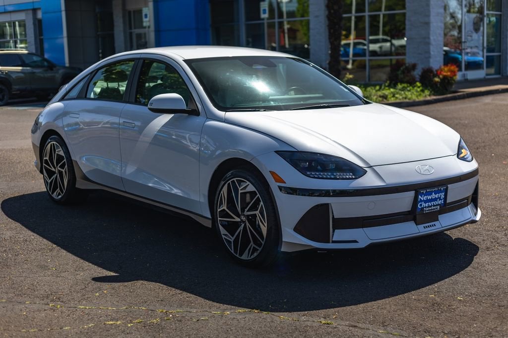 Used 2024 Hyundai IONIQ 6 SEL with VIN KMHM34AC4RA055868 for sale in Newberg, OR