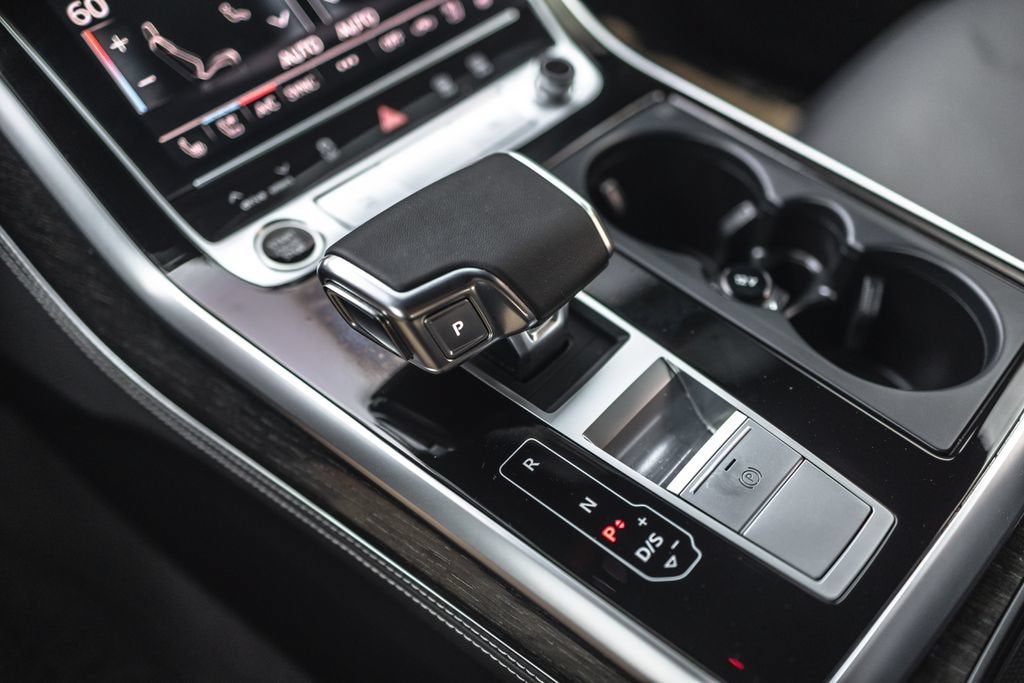 2025 Audi Q8 Premium Plus