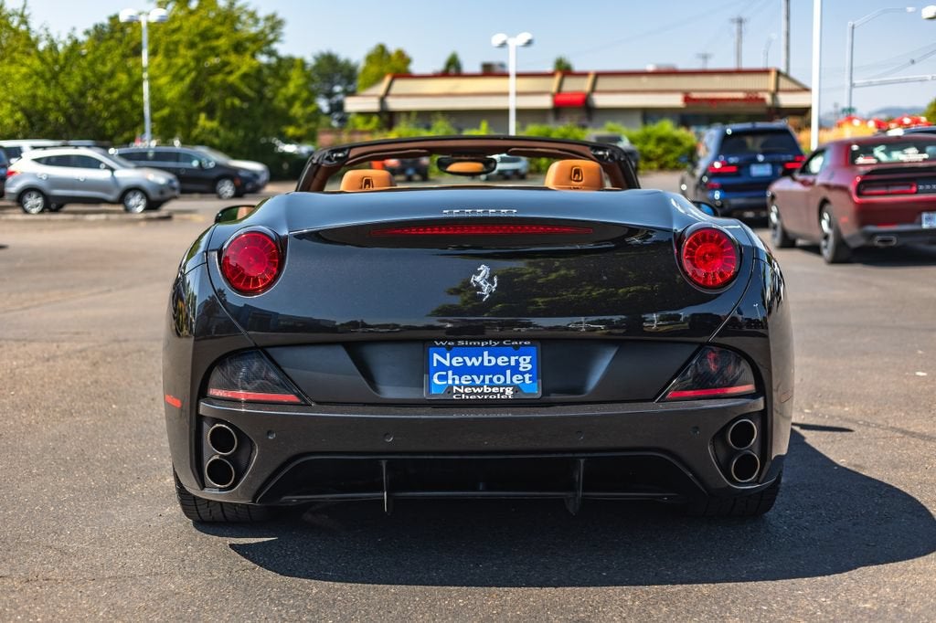 2010 Ferrari California Base