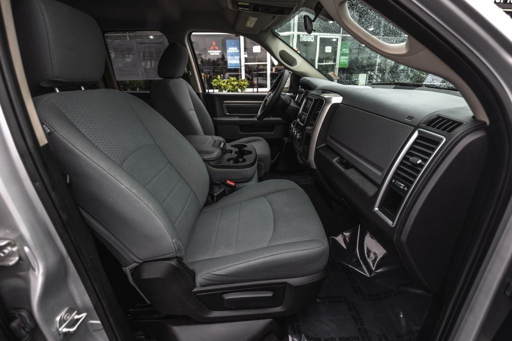 2017 RAM 1500 SLT