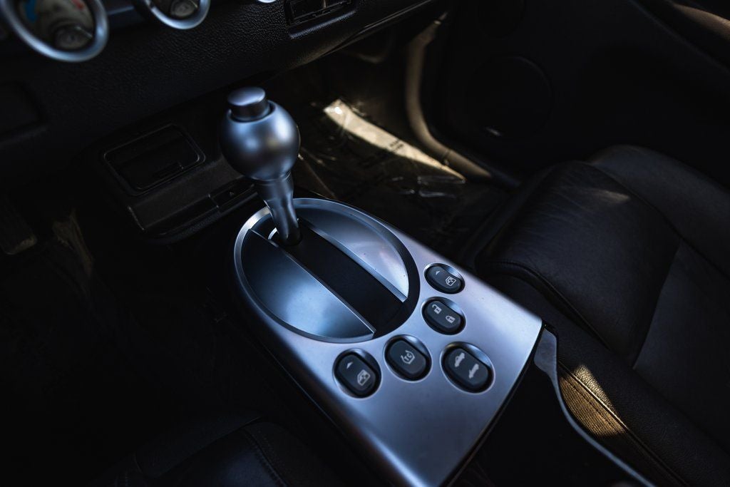 2004 Chevrolet SSR Base