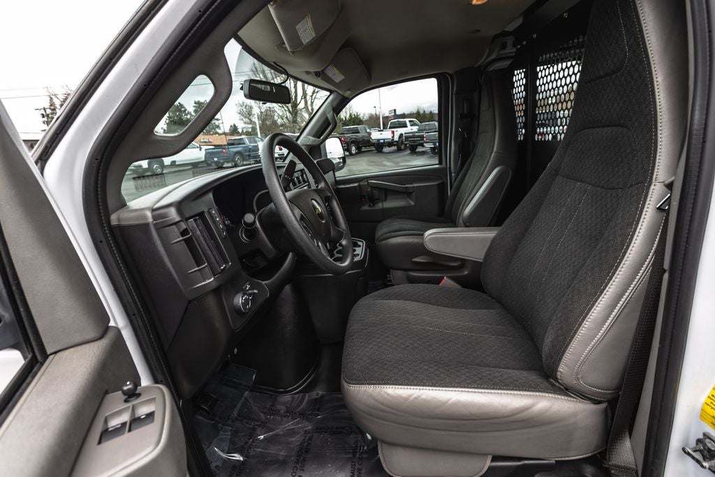 2024 Chevrolet Express 2500 Work Van Cargo