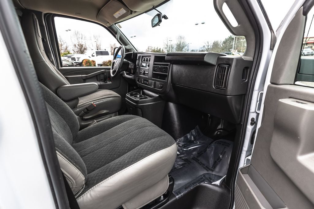 2024 Chevrolet Express 2500 Work Van Cargo