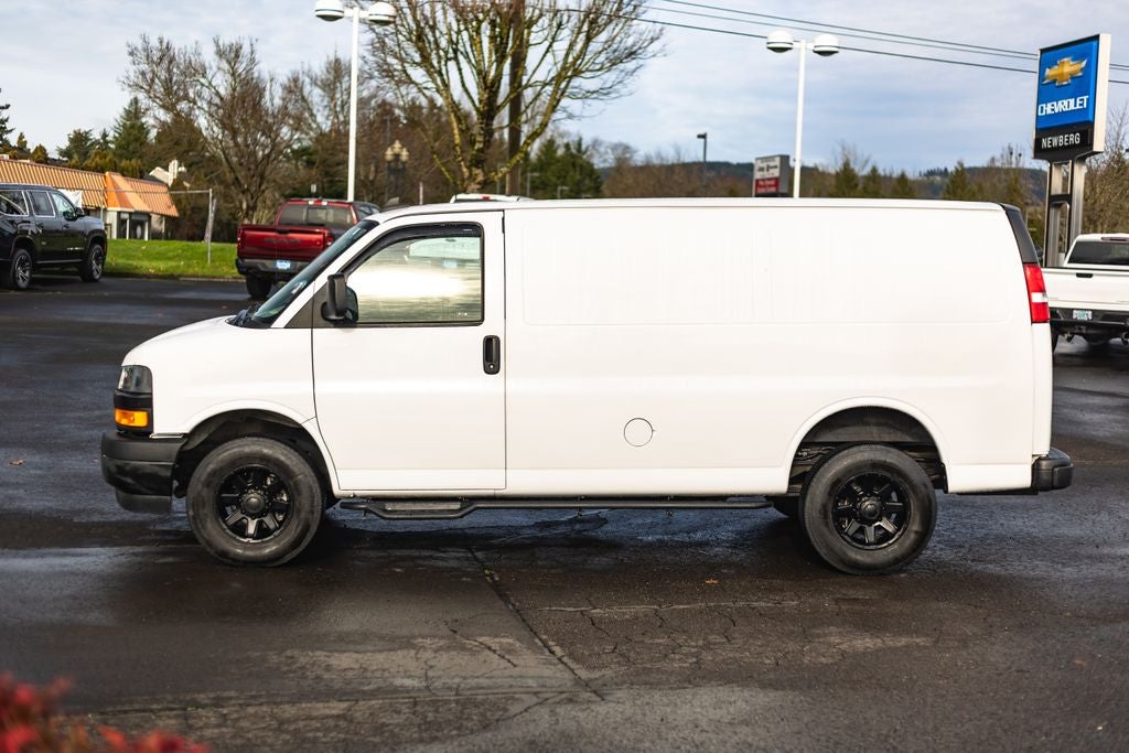2022 Chevrolet Express 2500 Work Van Cargo