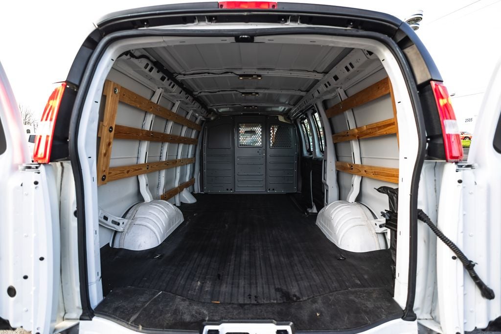 2022 Chevrolet Express 2500 Work Van Cargo