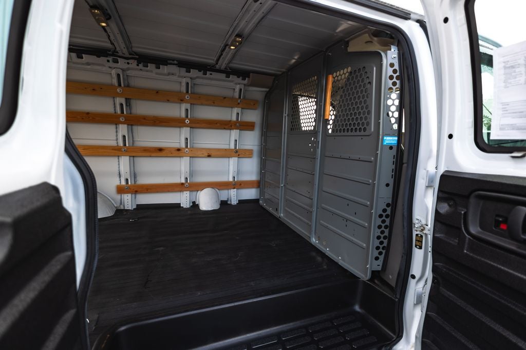 2022 Chevrolet Express 2500 Work Van Cargo