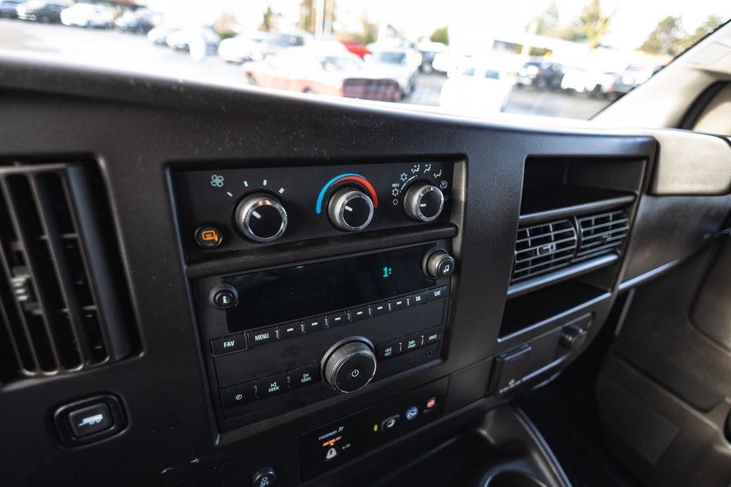 2022 Chevrolet Express 2500 Work Van Cargo