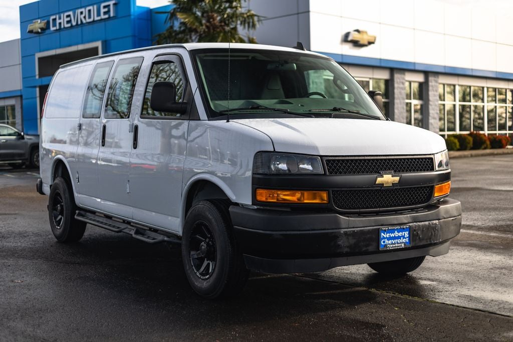 2022 Chevrolet Express 2500 Work Van Cargo