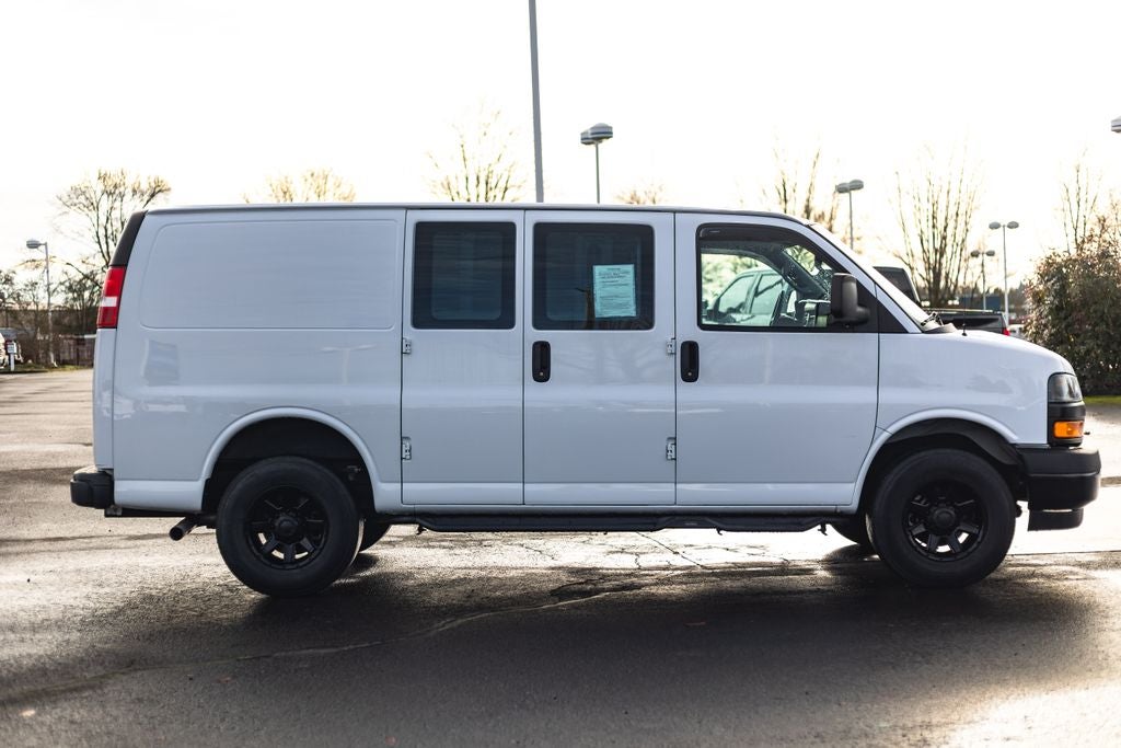 2022 Chevrolet Express 2500 Work Van Cargo