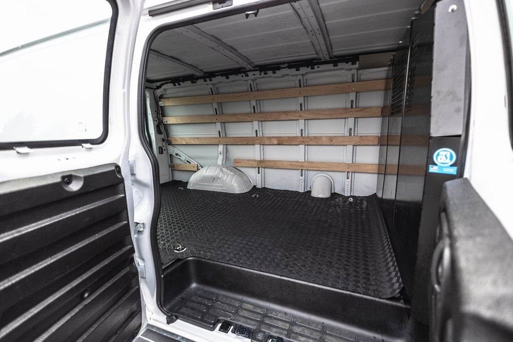 2024 Chevrolet Express 2500 Work Van Cargo