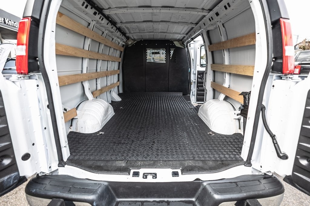 2024 Chevrolet Express 2500 Work Van Cargo