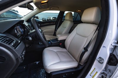 2023 Chrysler 300 Touring