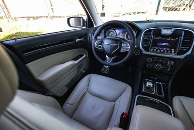 2023 Chrysler 300 Touring