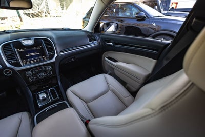 2023 Chrysler 300 Touring