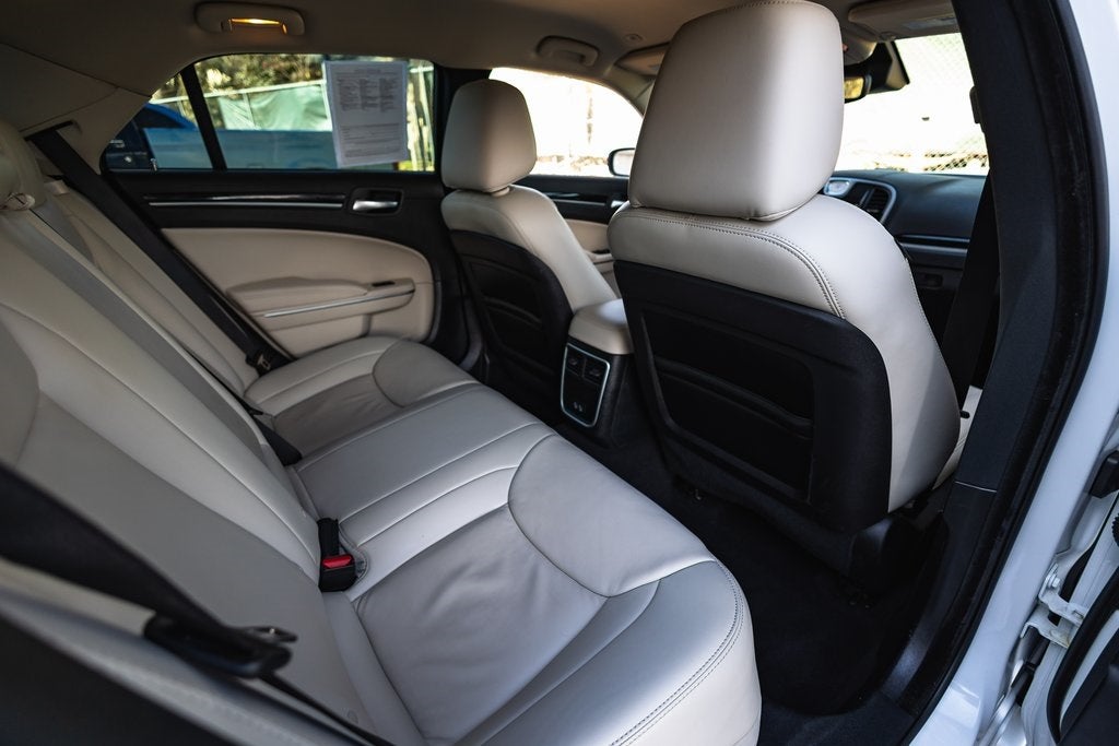 2023 Chrysler 300 Touring