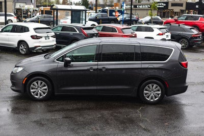 2020 Chrysler Voyager L