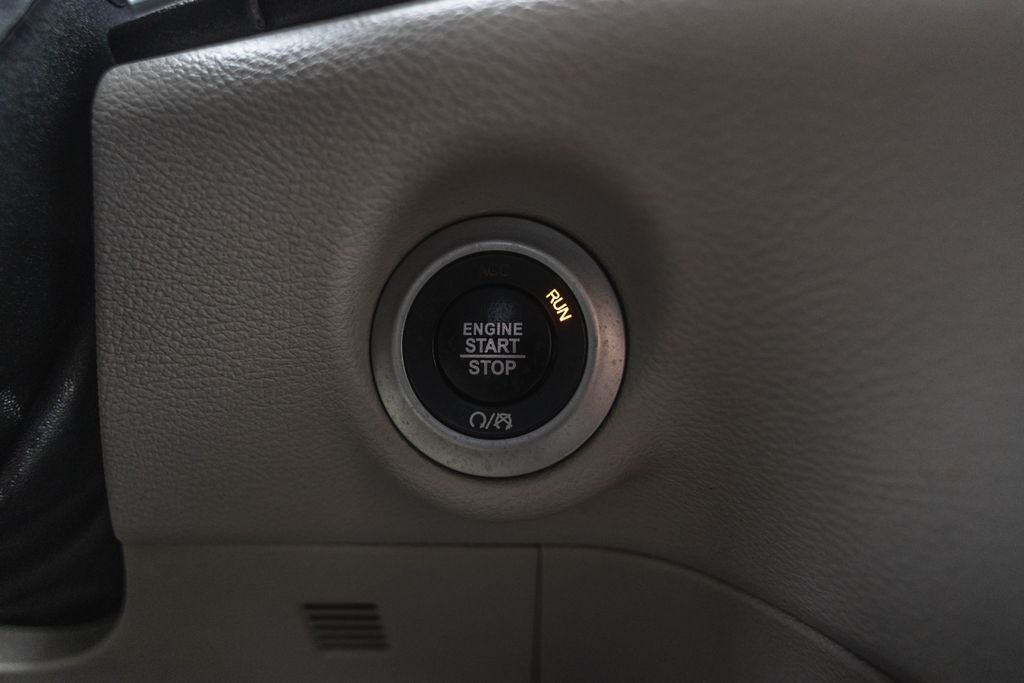 2020 Chrysler Voyager L