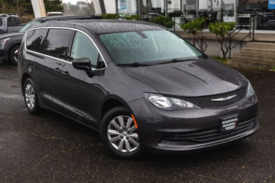 2020 Chrysler Voyager L
