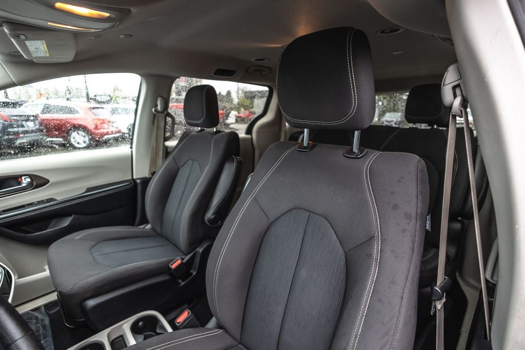 2020 Chrysler Voyager L