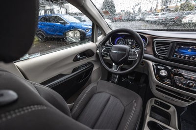 2020 Chrysler Voyager L