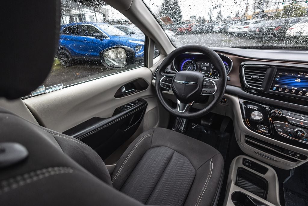 2020 Chrysler Voyager L