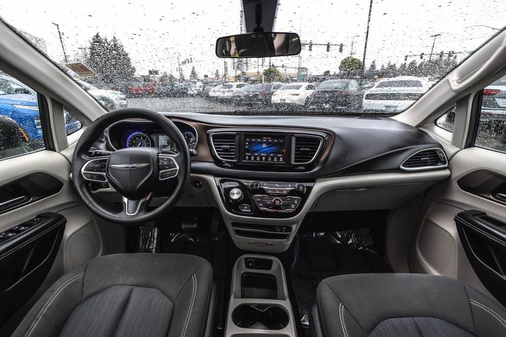 2020 Chrysler Voyager L