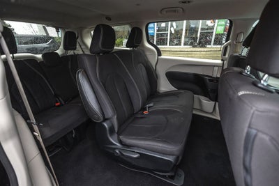 2020 Chrysler Voyager L