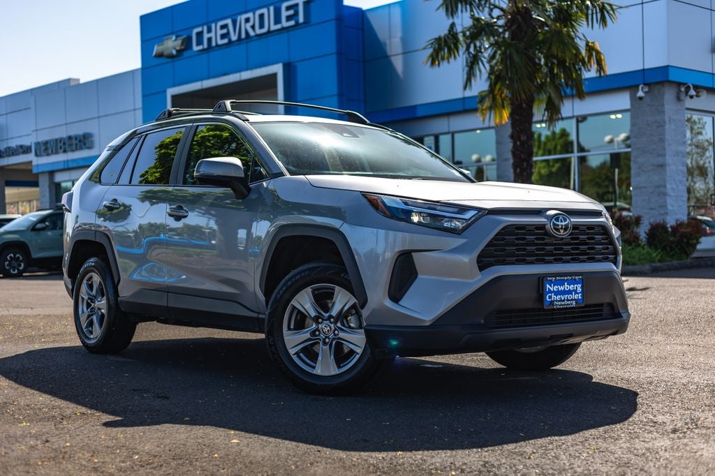 2024 Toyota RAV4 XLE AWD's photo