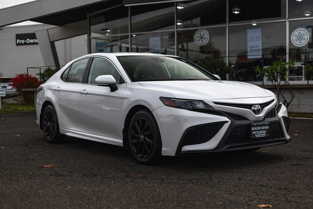 2022 Toyota Camry SE Nightshade
