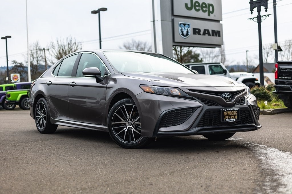 2024 Toyota Camry SE