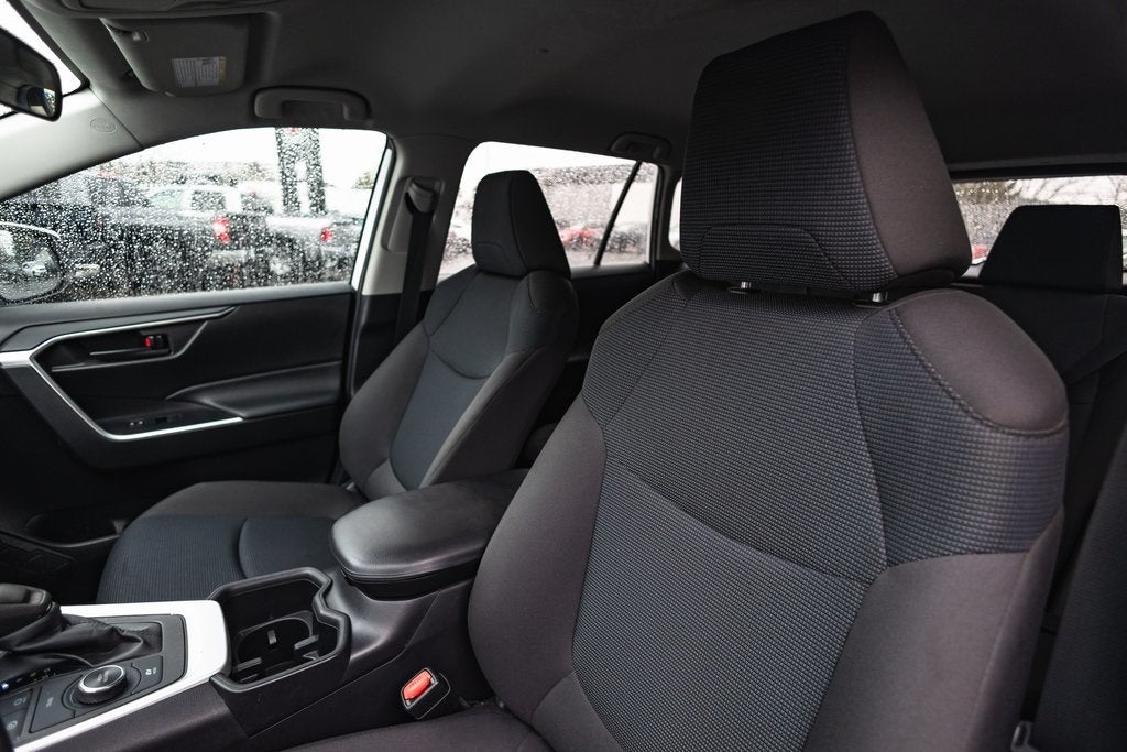 2022 Toyota RAV4 Hybrid LE