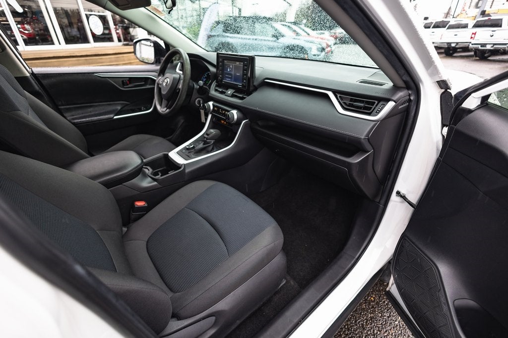 2022 Toyota RAV4 Hybrid LE