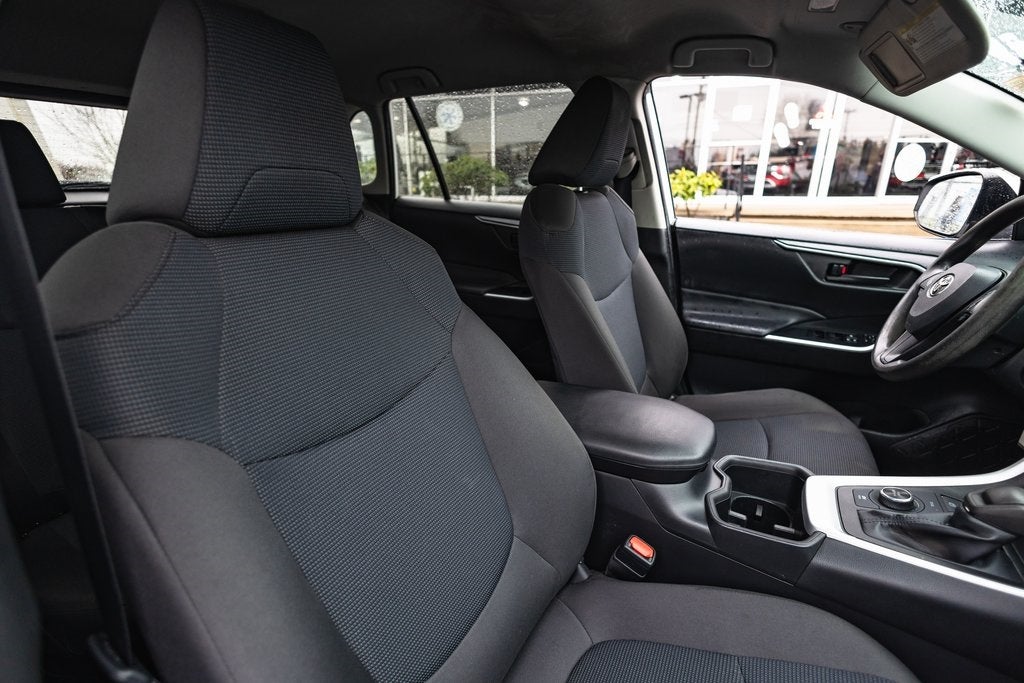 2022 Toyota RAV4 Hybrid LE