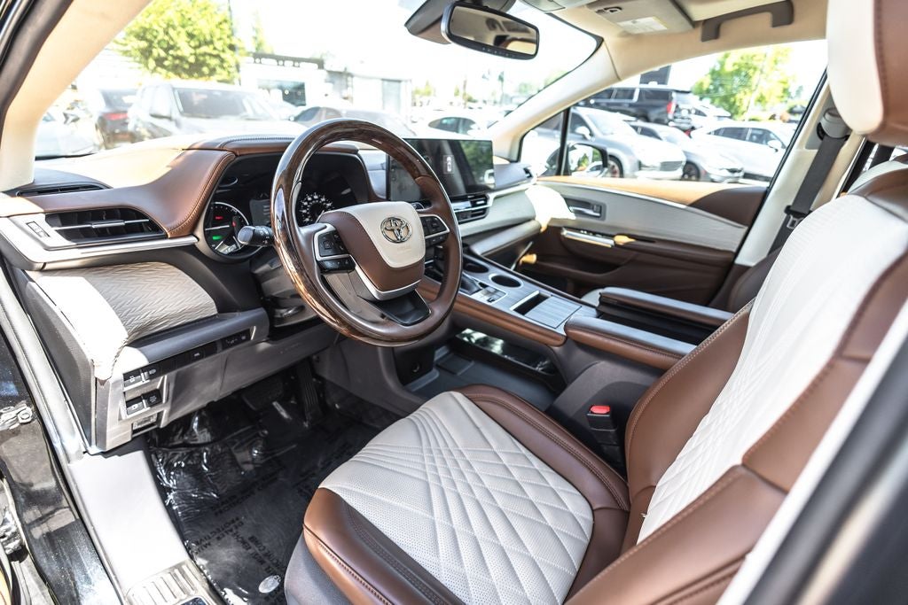 2021 Toyota Sienna XLE 7 Passenger