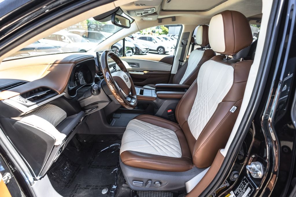 2021 Toyota Sienna XLE 7 Passenger