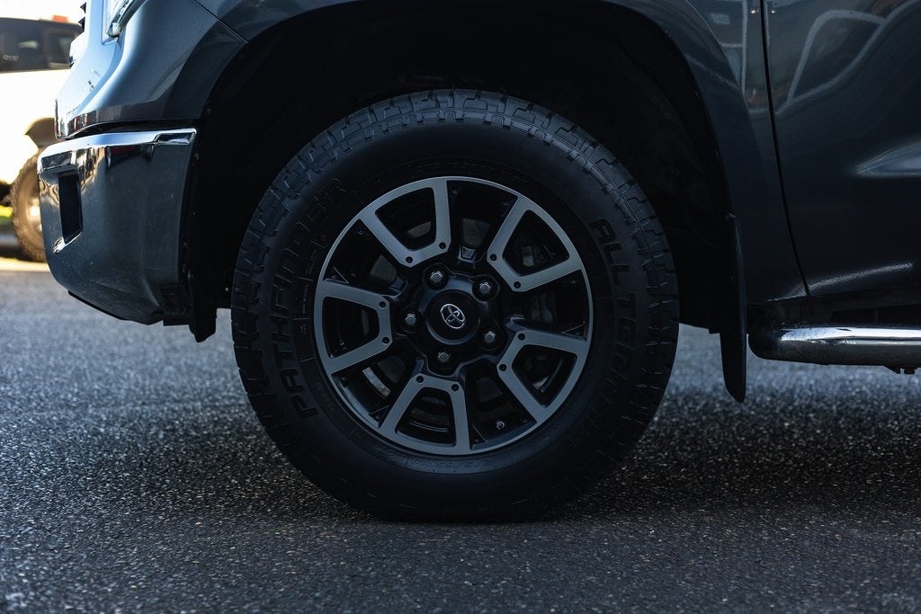 2017 Toyota Tundra SR5