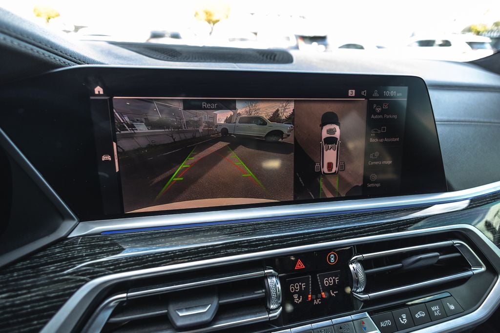 2022 BMW X7 M50i