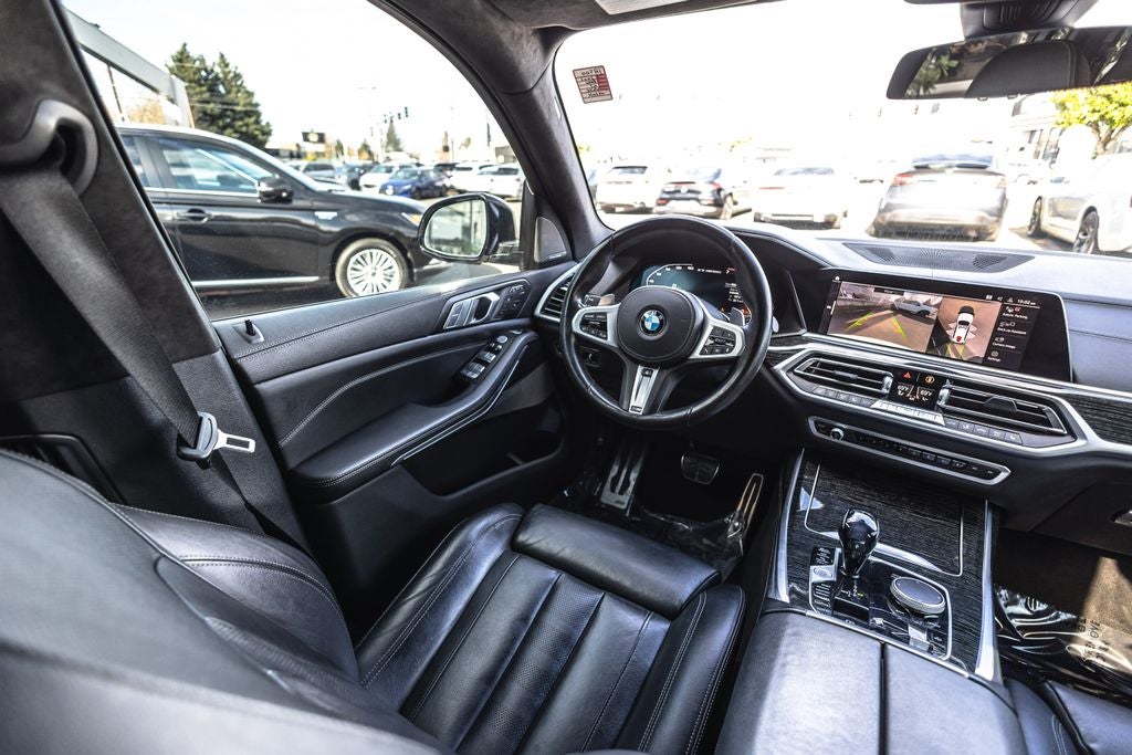 2022 BMW X7 M50i