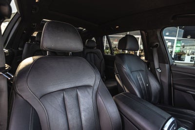 2022 BMW X7 M50i