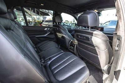 2022 BMW X7 M50i