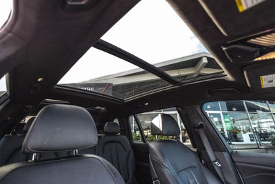 2022 BMW X7 M50i