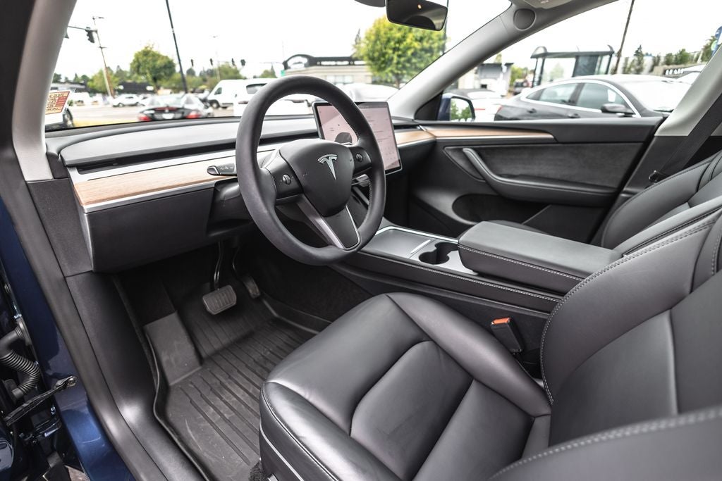 2024 Tesla Model Y Long Range
