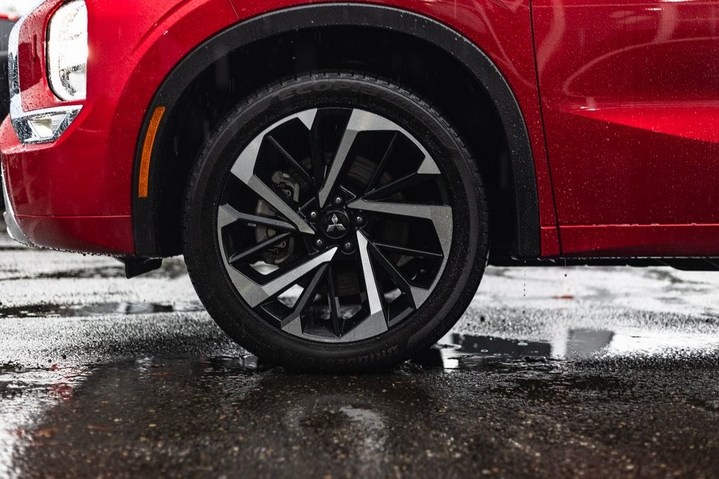 2024 Mitsubishi Outlander SEL