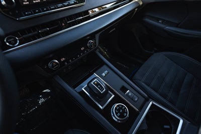 2023 Mitsubishi Outlander PHEV SE