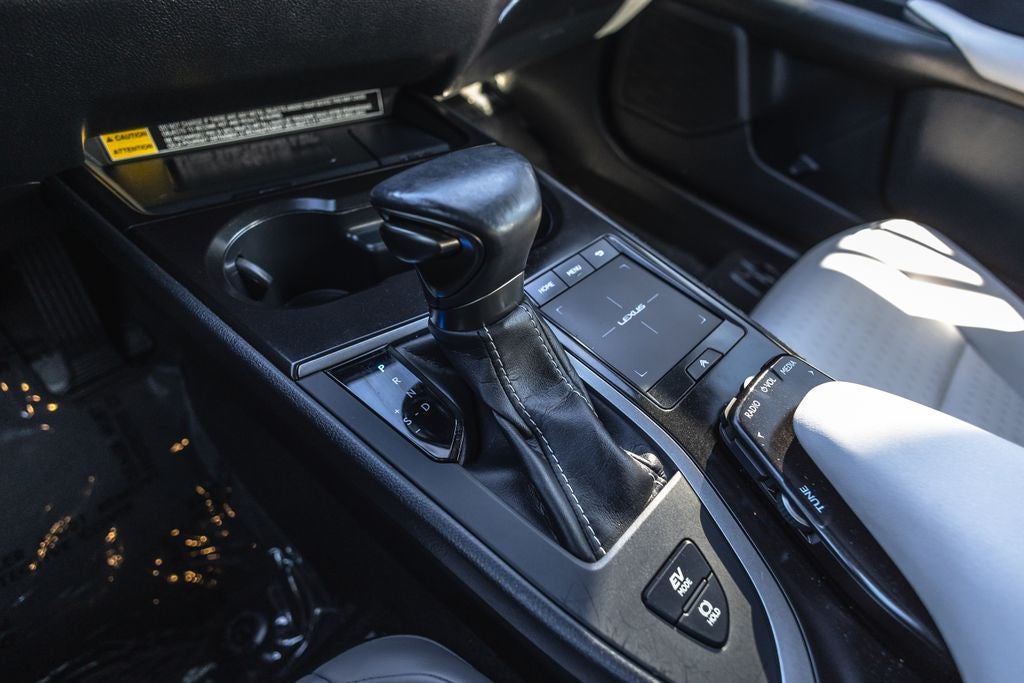 2022 Lexus UX 250h Base