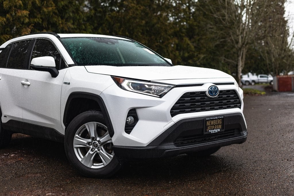 2020 Toyota RAV4 Hybrid XLE